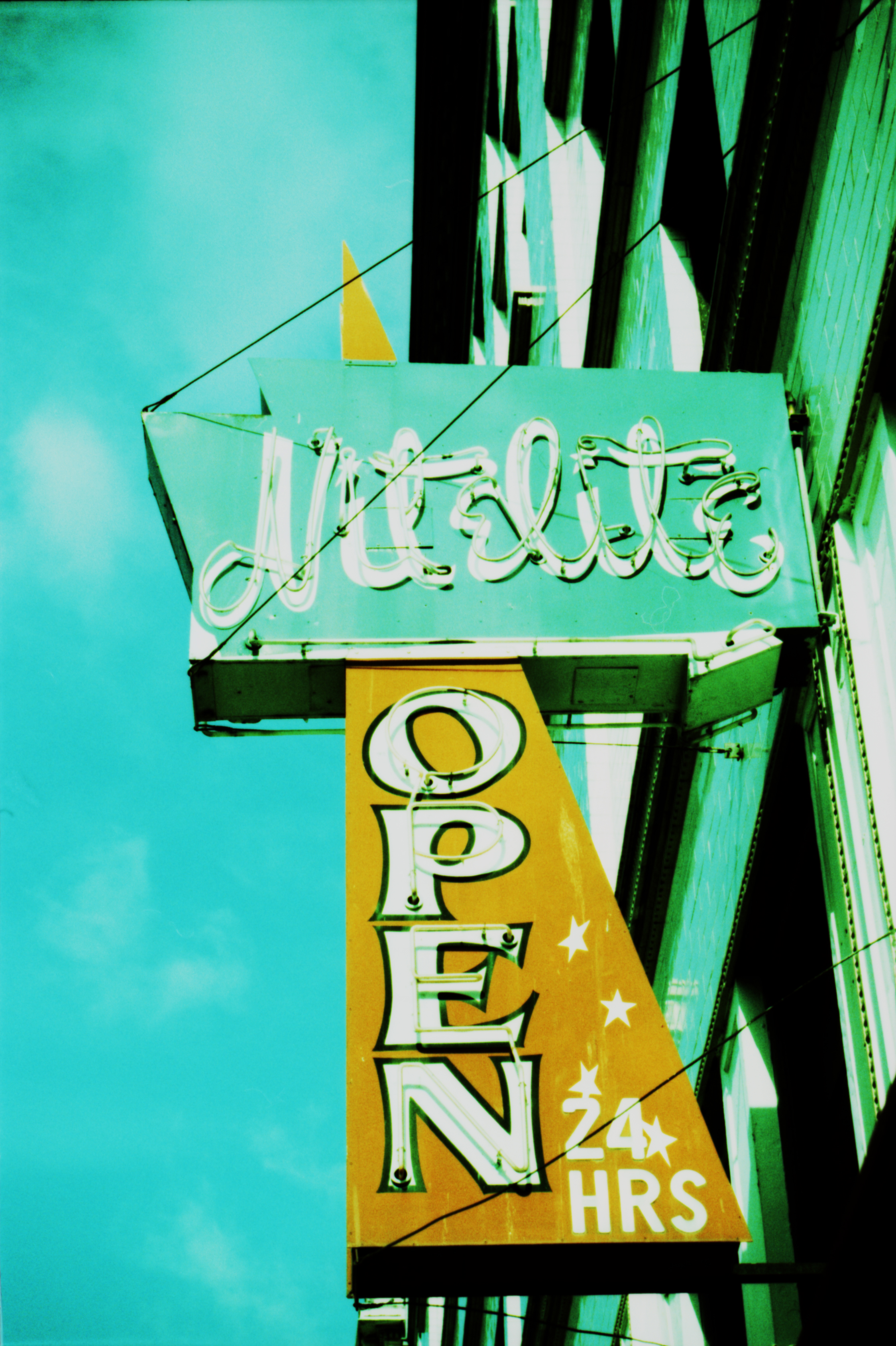 Open 24hrs. – Seattle Nitelite neon sign