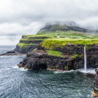 Waterfall at Gásadalur, Faroe Islands | Blurbomat.com